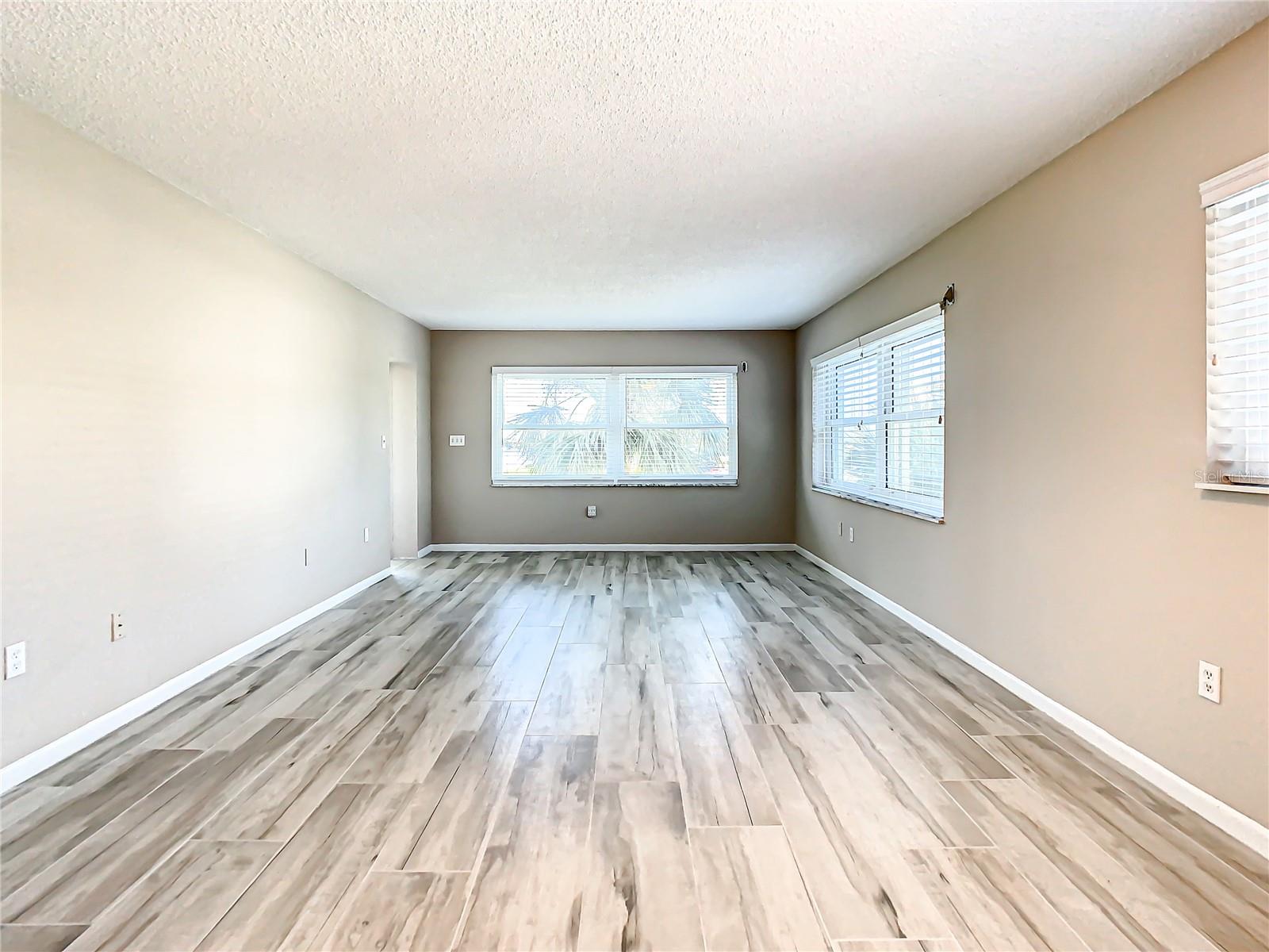 4575 COVE CIR #309 — photo 35
