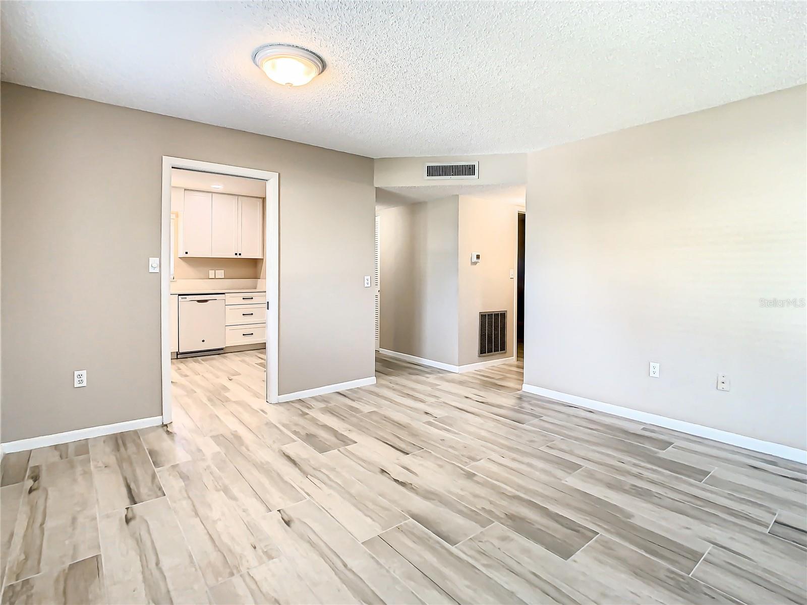4575 COVE CIR #309 — photo 38