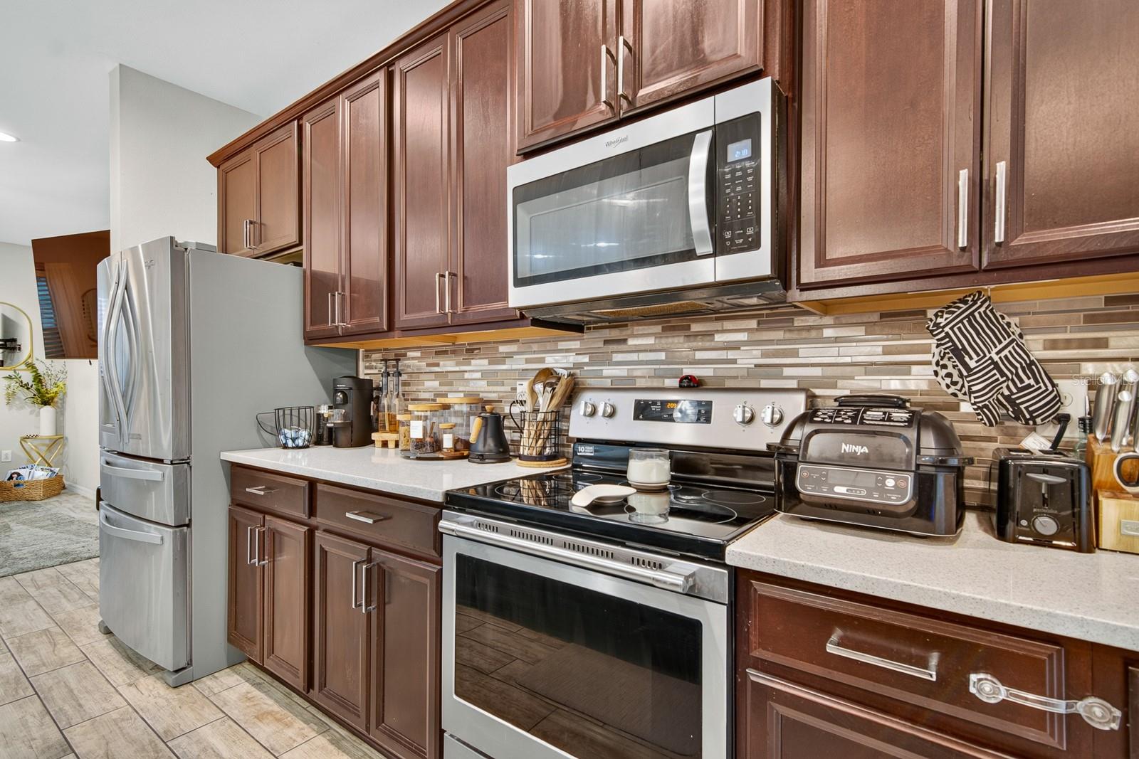 6717 CITRUS CREEK LN — photo 7