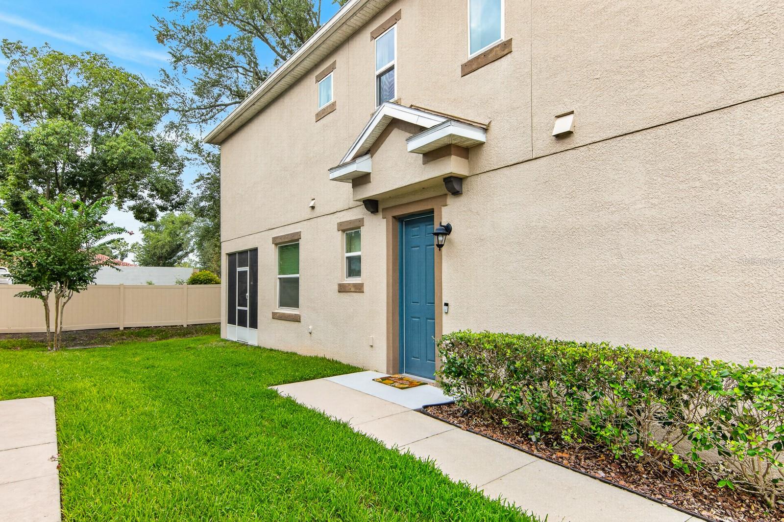 6717 CITRUS CREEK LN — photo 2
