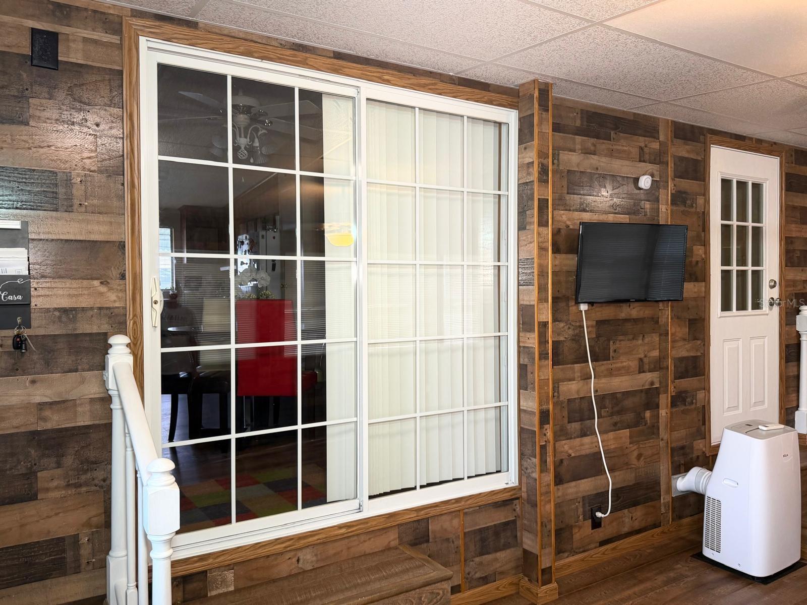 3937 CHRIS DR — photo 16