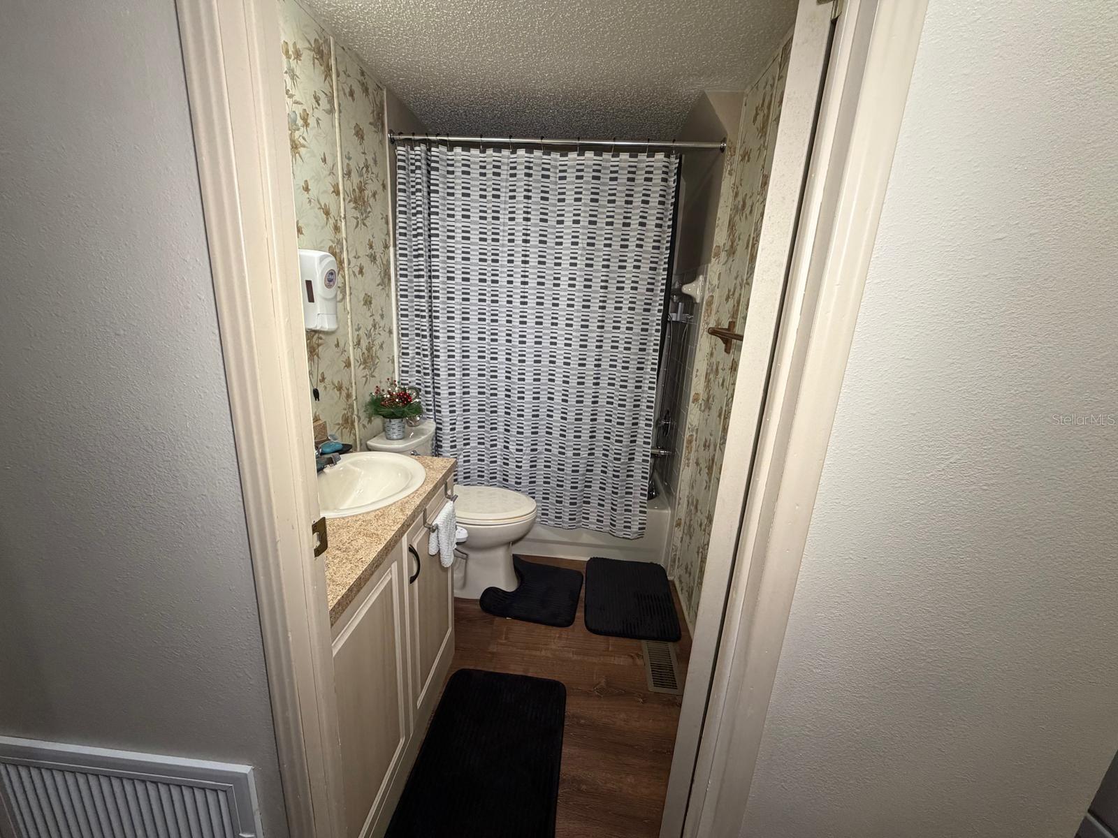 3937 CHRIS DR — photo 35