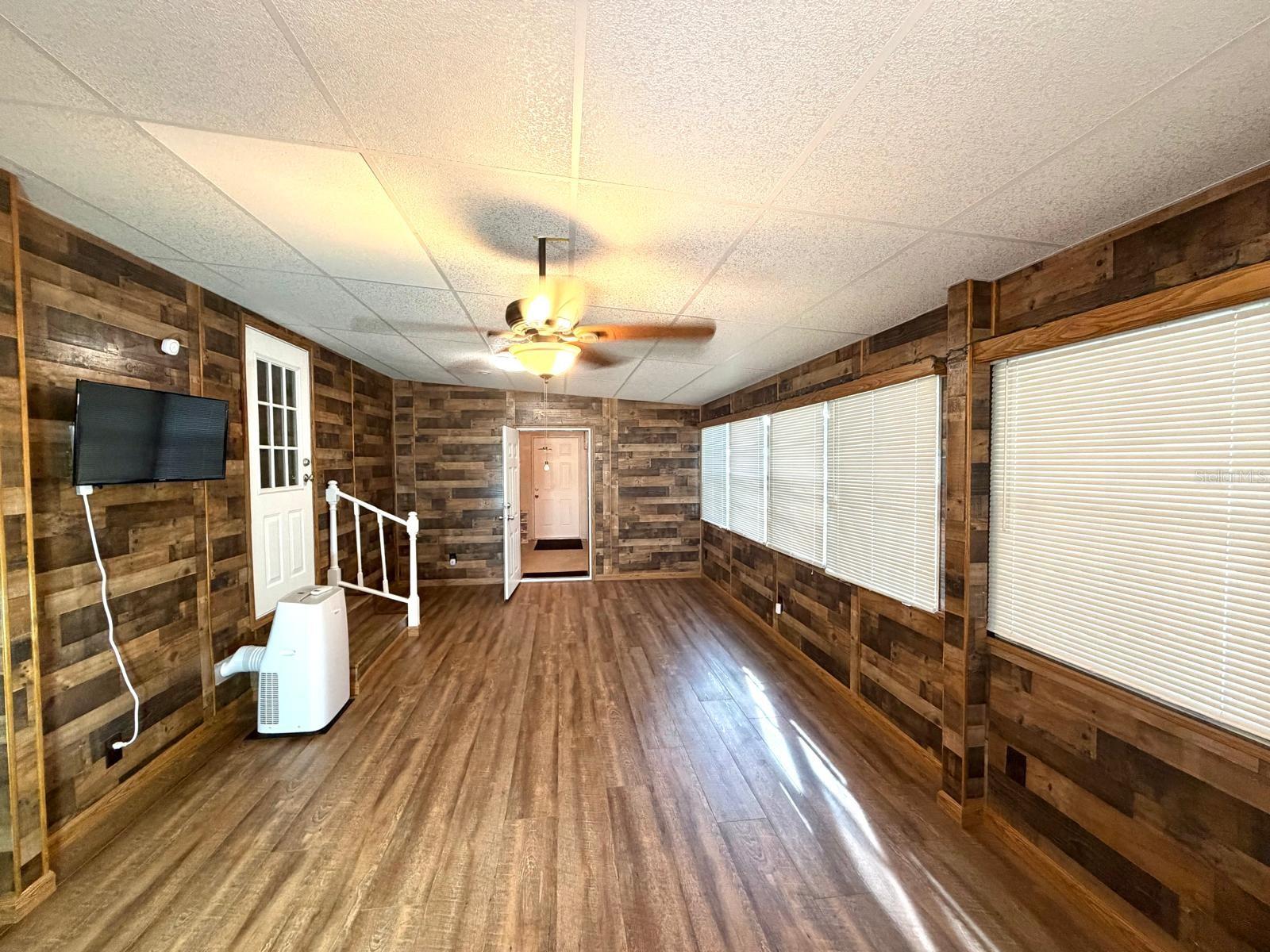3937 CHRIS DR — photo 15