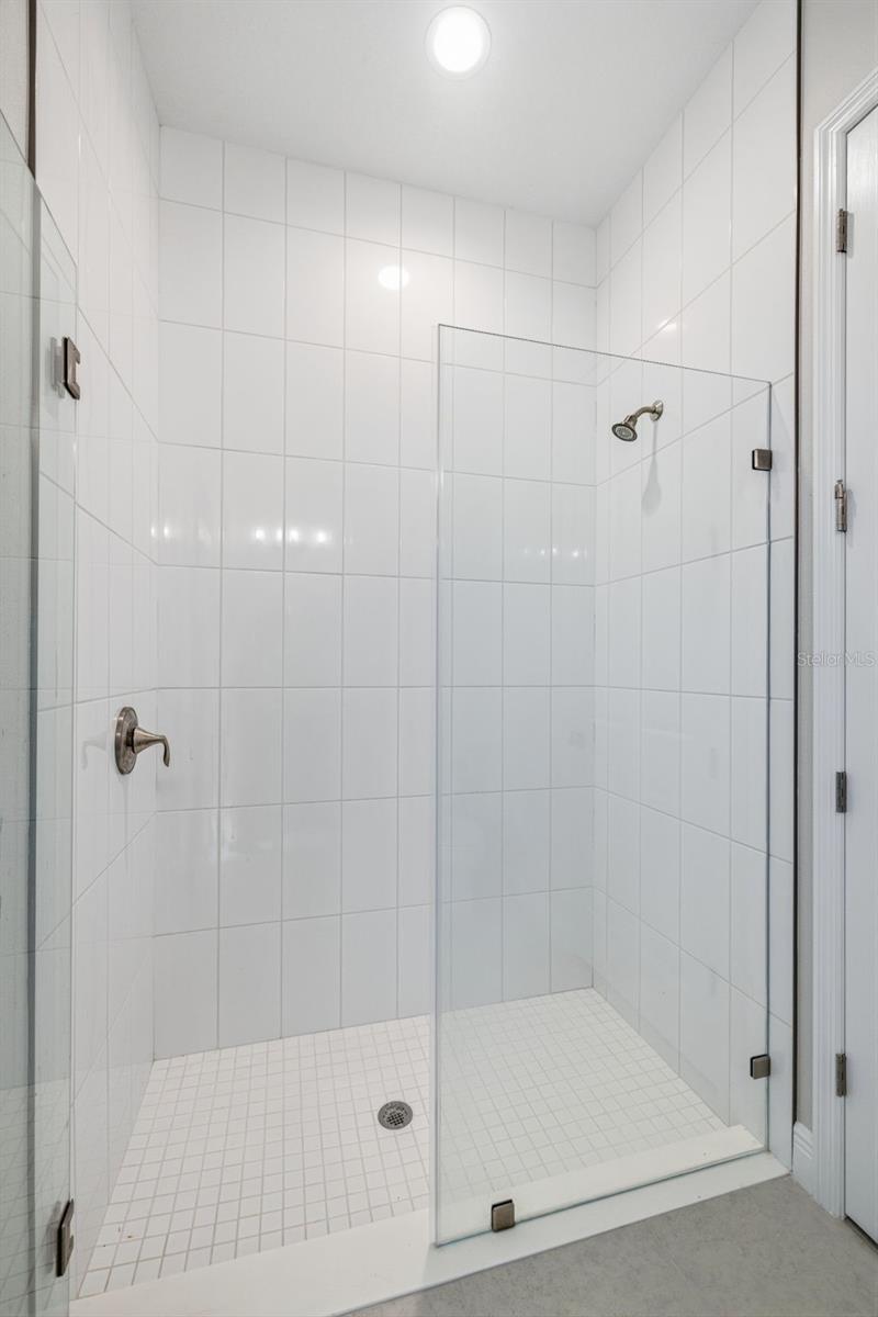 5254 WOLF CREEK DR — photo 43