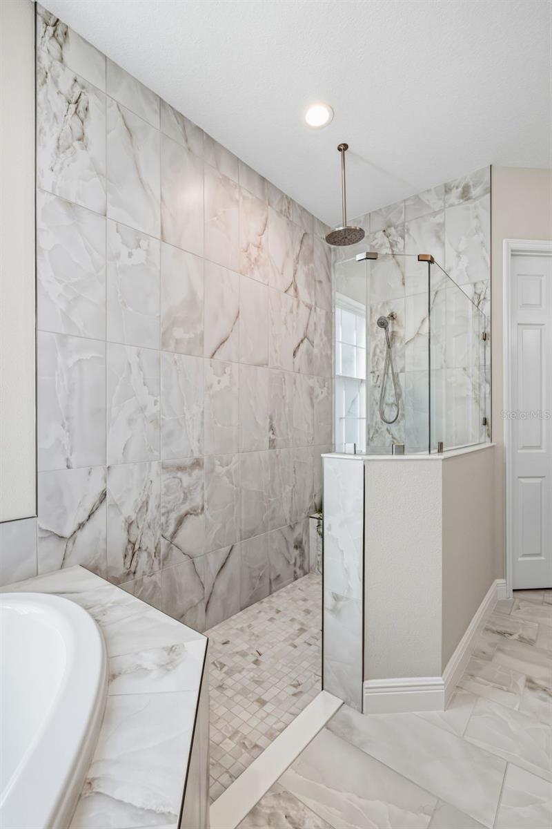 5254 WOLF CREEK DR — photo 37