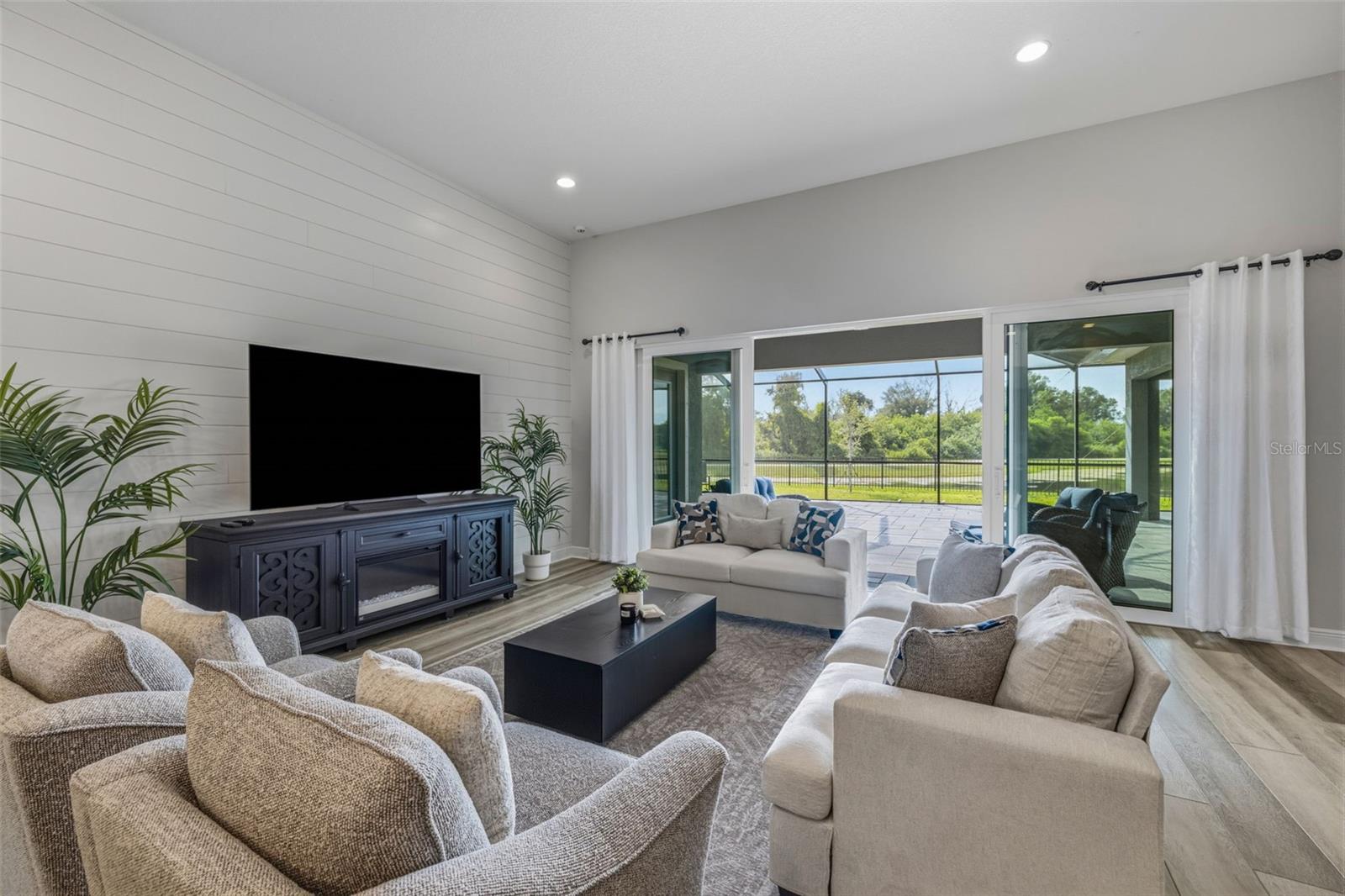 5254 WOLF CREEK DR — photo 21