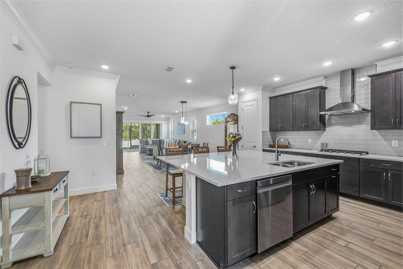 1065 SIGNET DR — photo 9