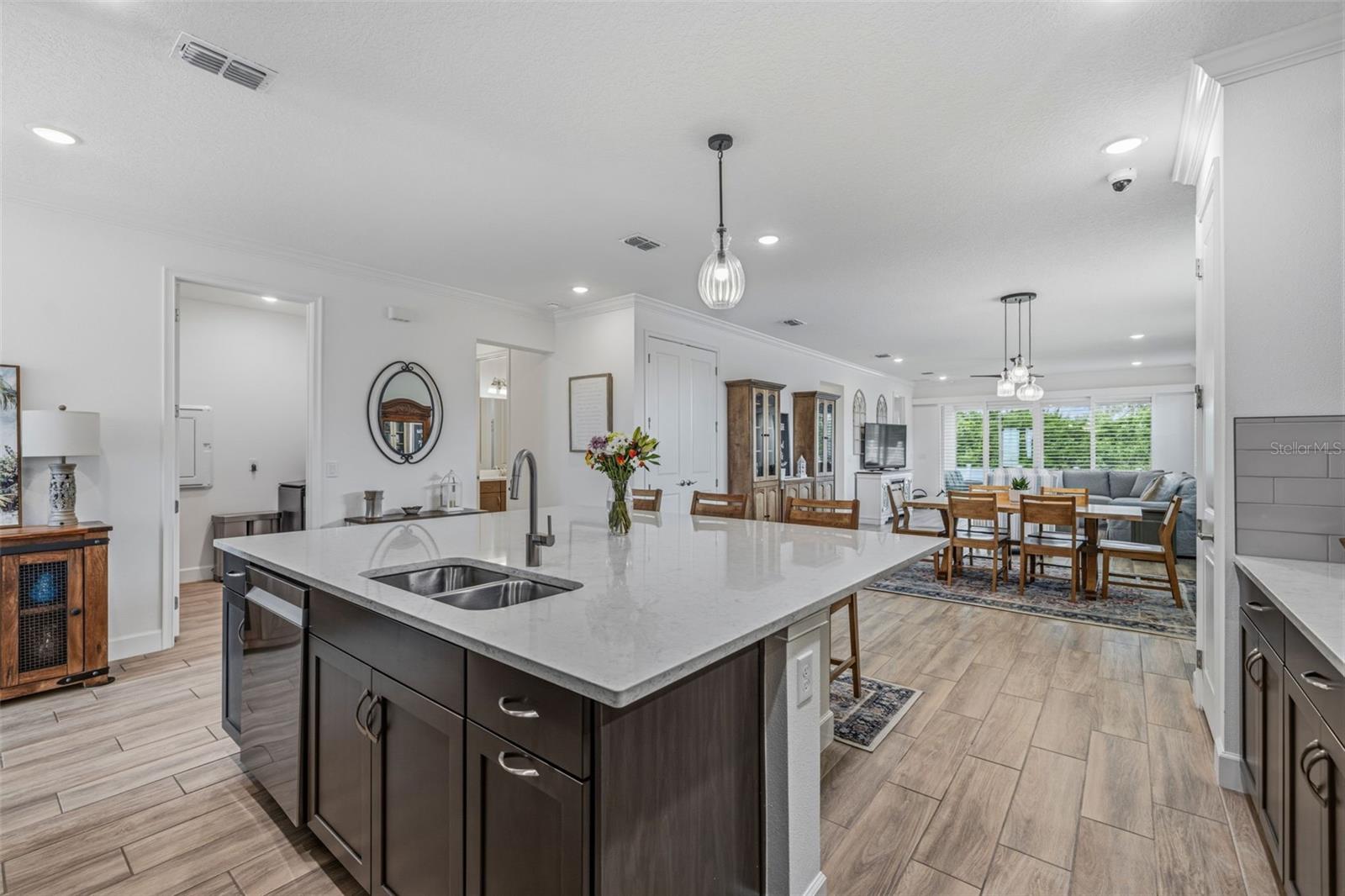 1065 SIGNET DR — photo 14