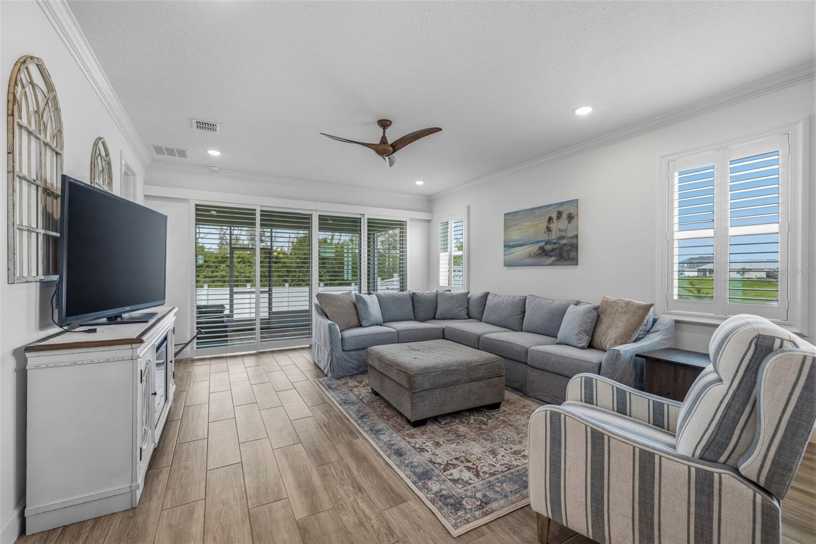 1065 SIGNET DR — photo 18