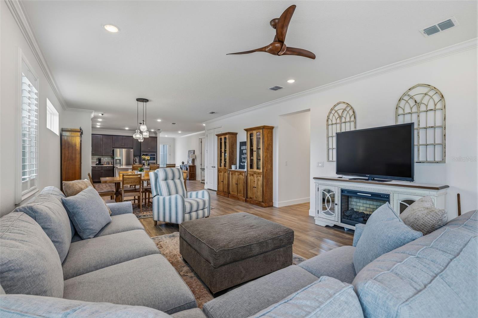 1065 SIGNET DR — photo 19