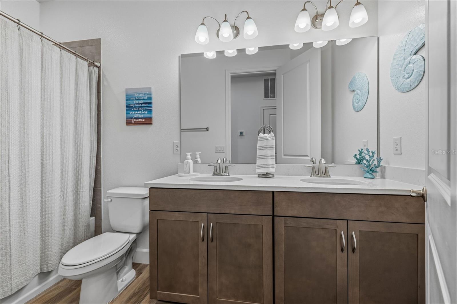 1065 SIGNET DR — photo 27