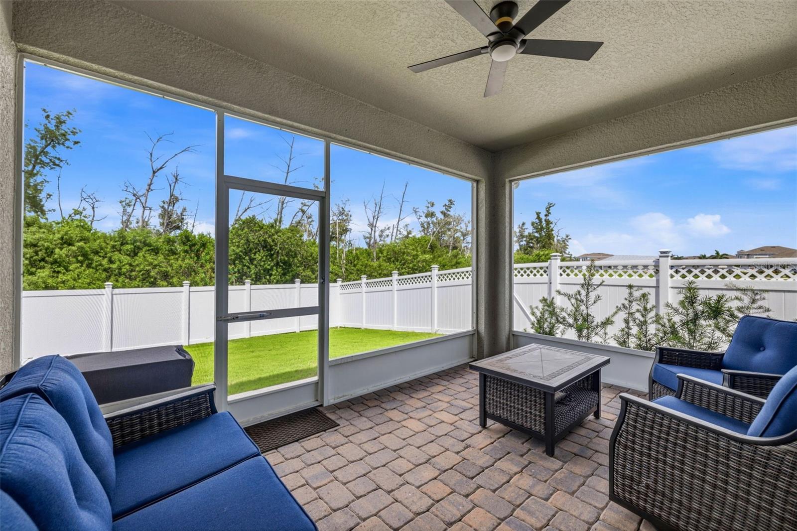 1065 SIGNET DR — photo 33