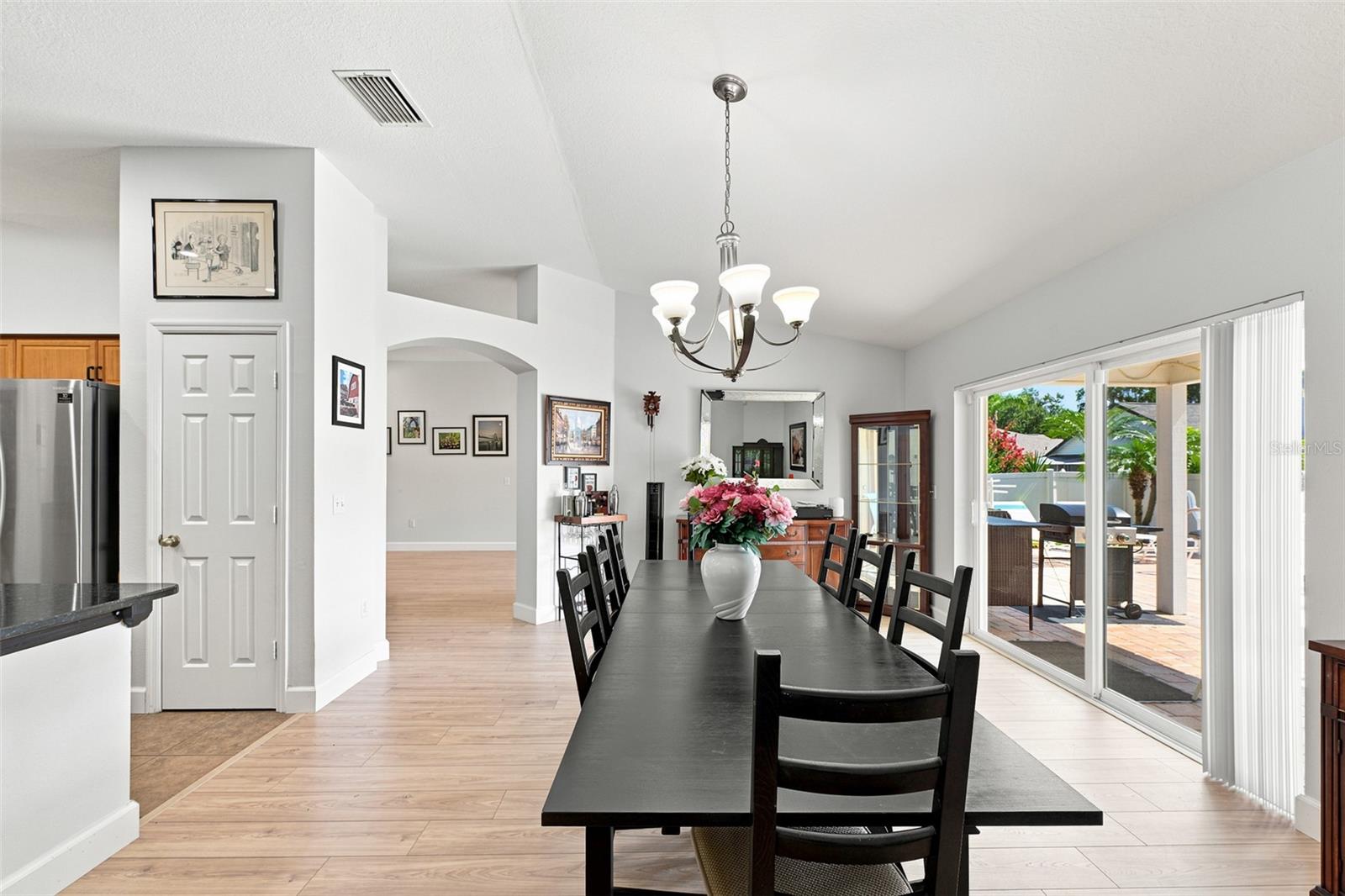 3720 TREELINE DR — photo 20