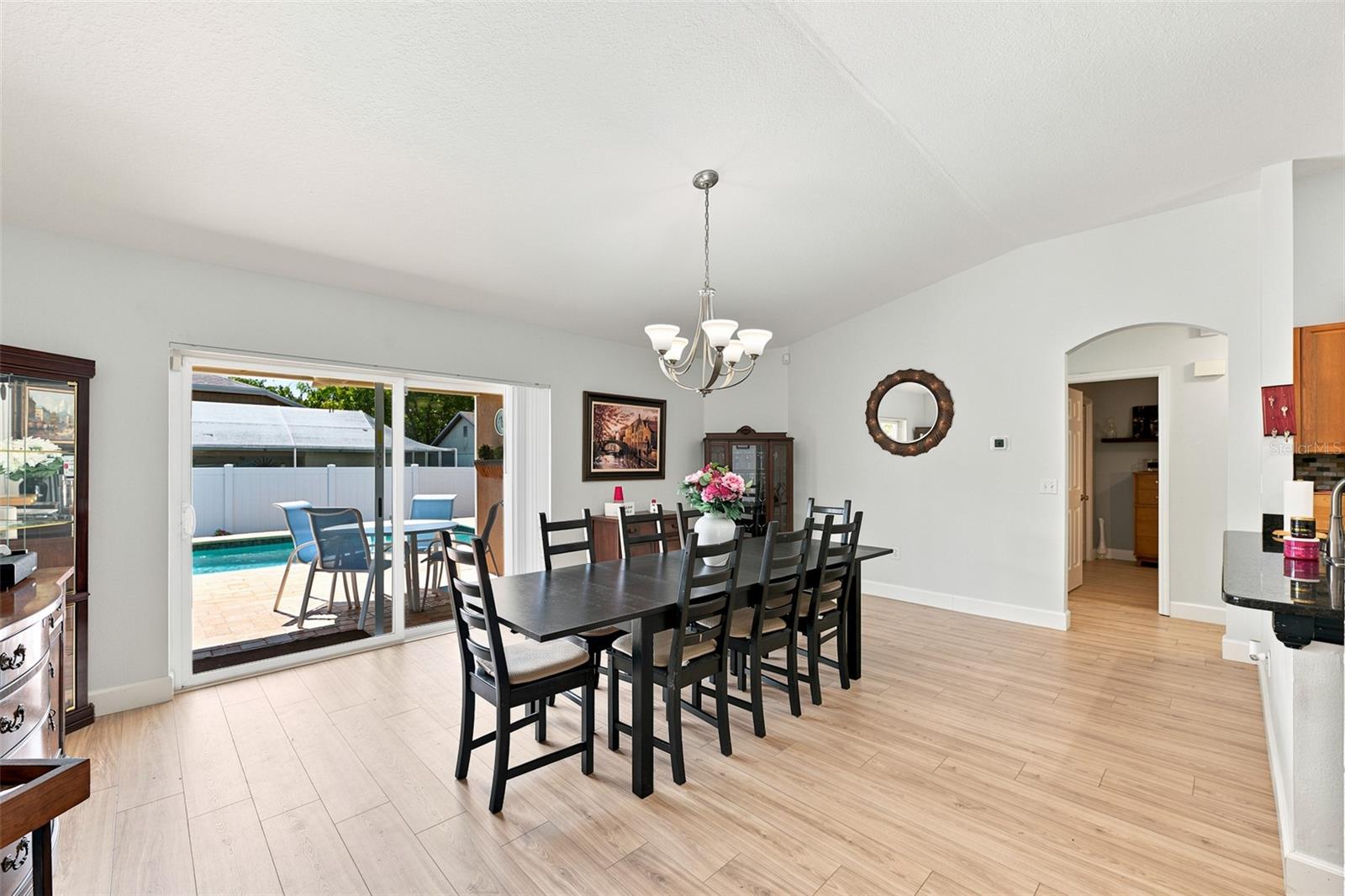 3720 TREELINE DR — photo 17