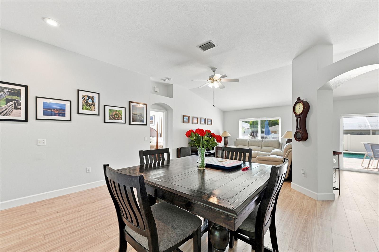 3720 TREELINE DR — photo 4