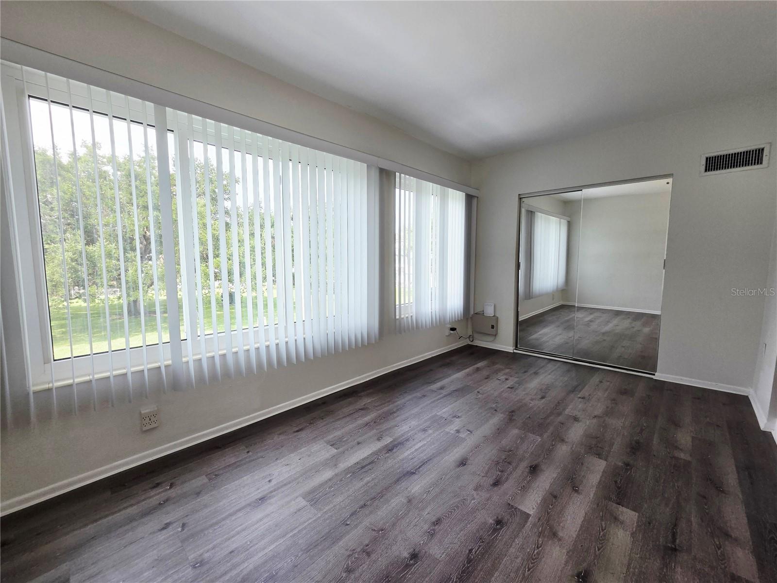 2459 COLUMBIA DR #47 — photo 17