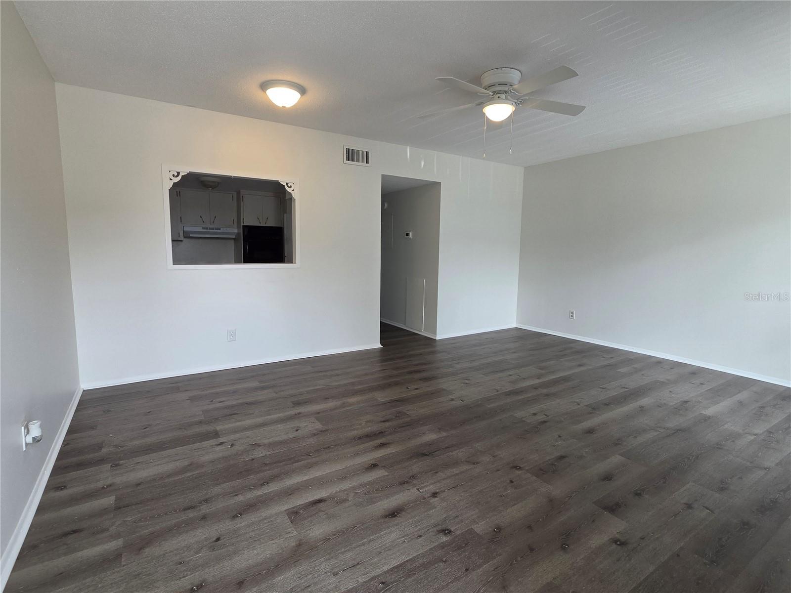 2459 COLUMBIA DR #47 — photo 3