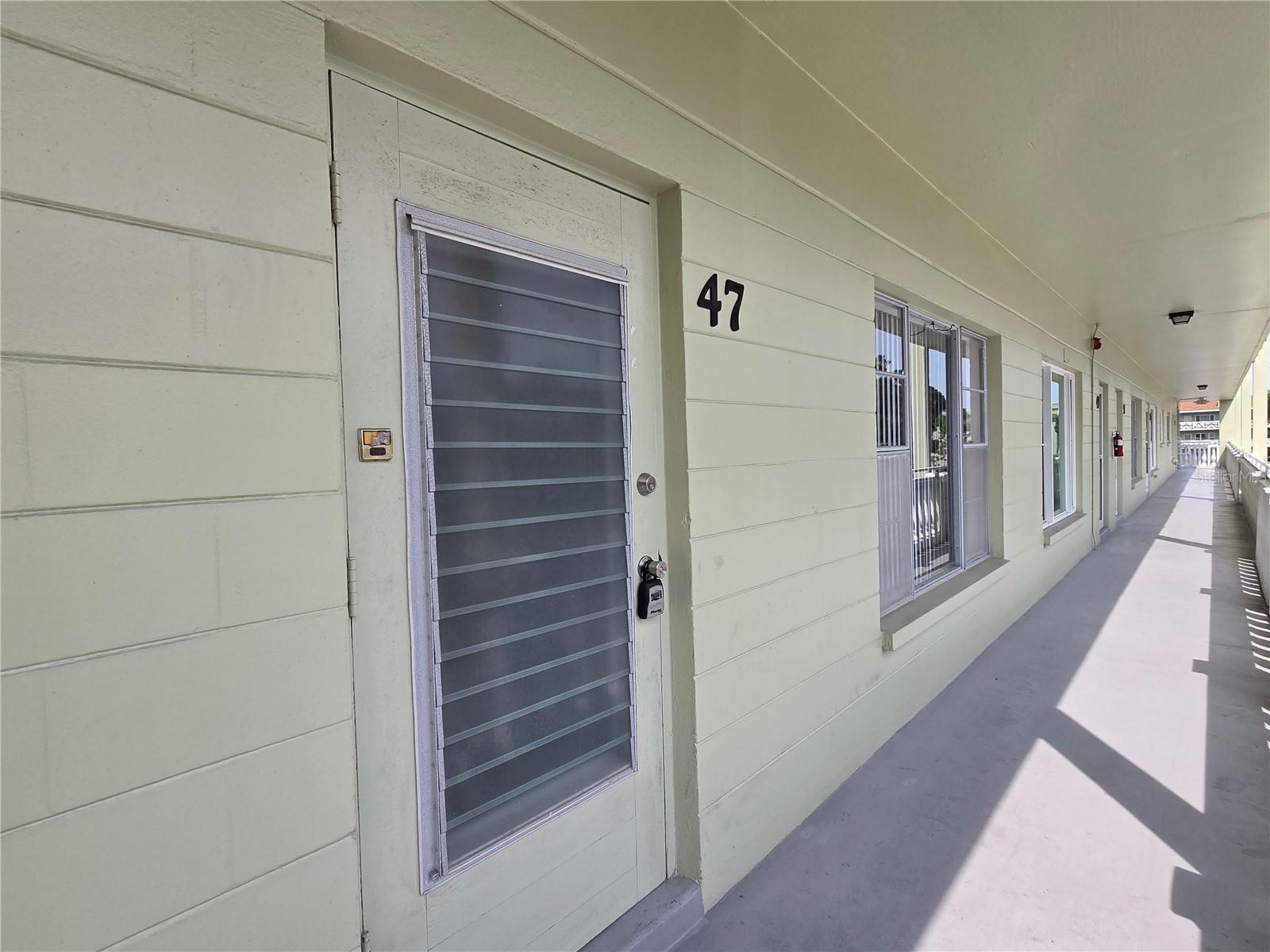 2459 COLUMBIA DR #47 — photo 2