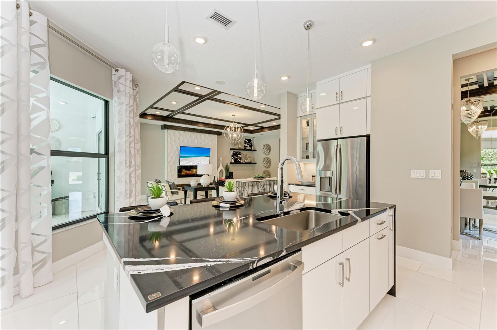 5060 SIMONS CT — photo 9