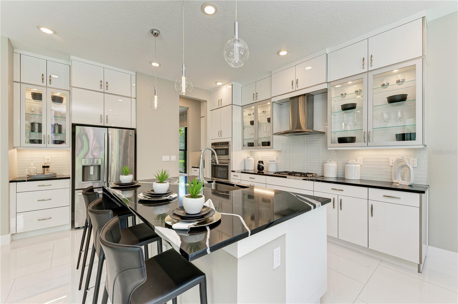 5060 SIMONS CT — photo 3