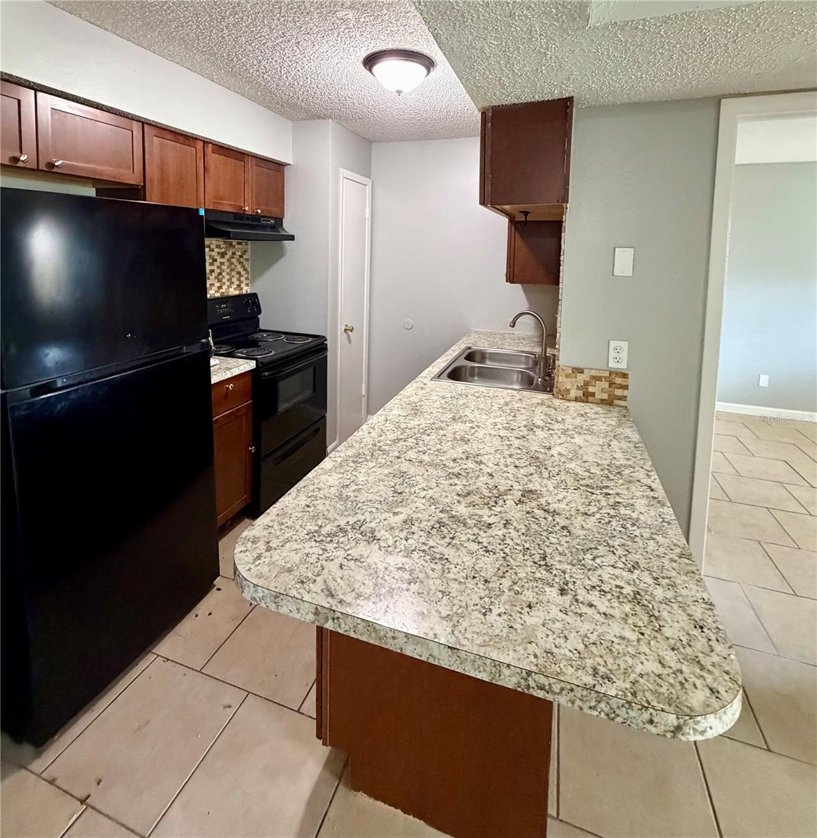 233 THORN TREE PL — photo 6