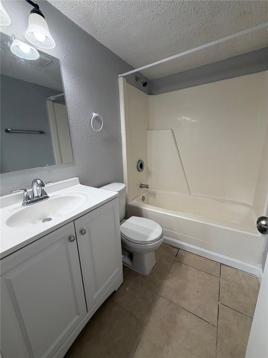 233 THORN TREE PL — photo 9