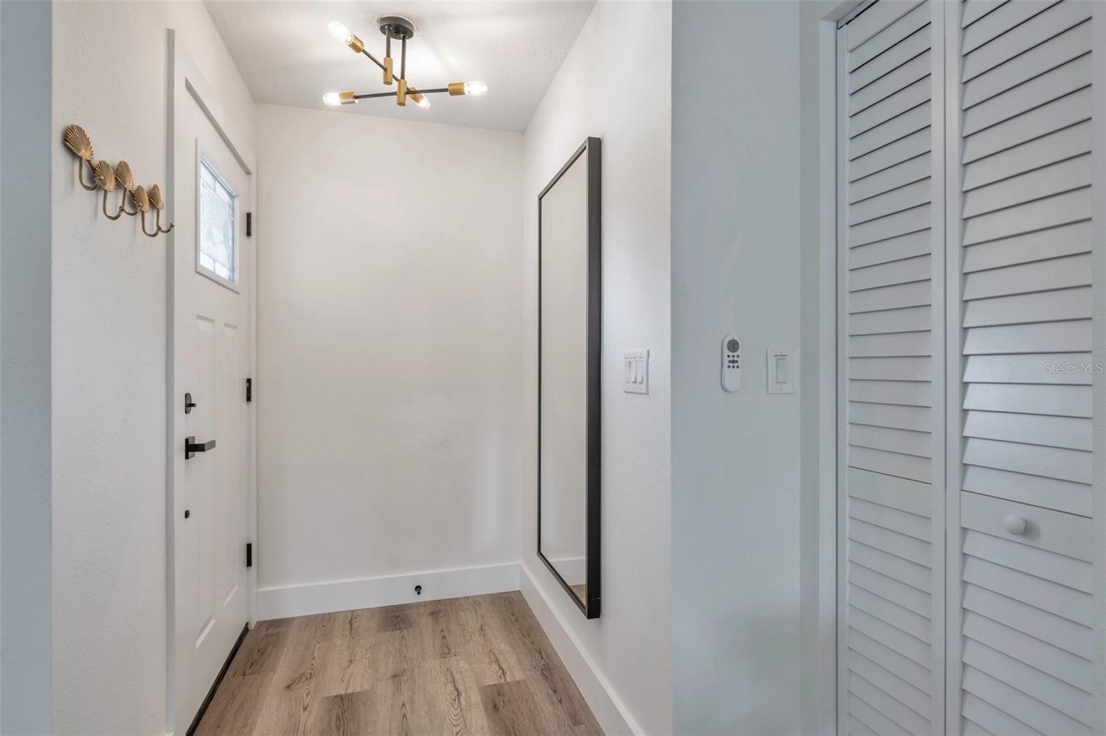 2310 MARY SUE ST — photo 4
