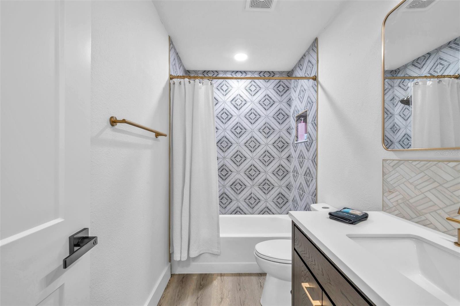 2310 MARY SUE ST — photo 16