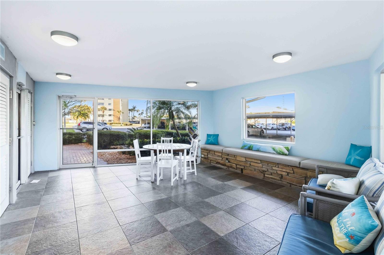 4550 COVE CIR #1009 — photo 31