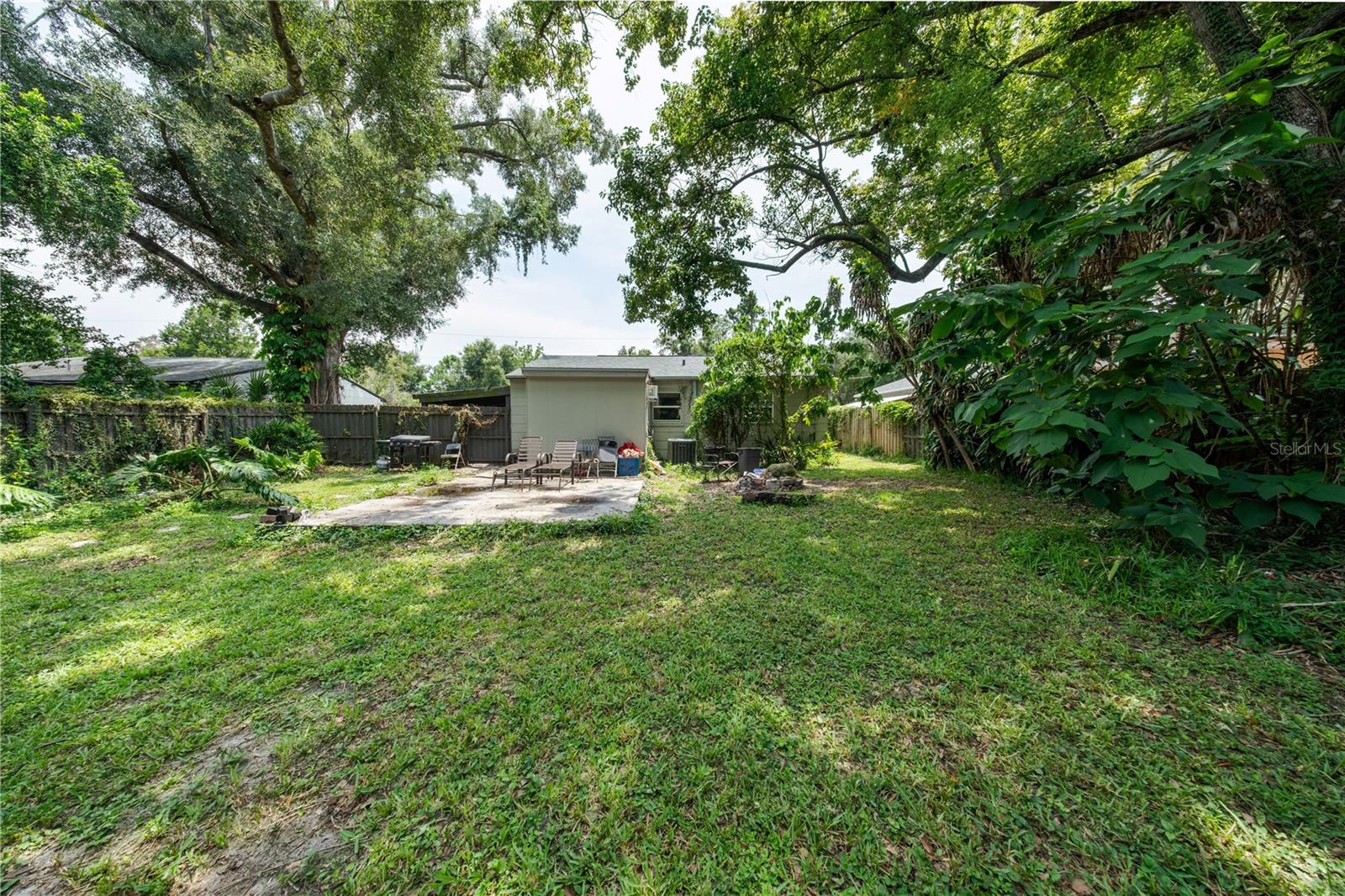 304 E HYDRANGIA ST — photo 12