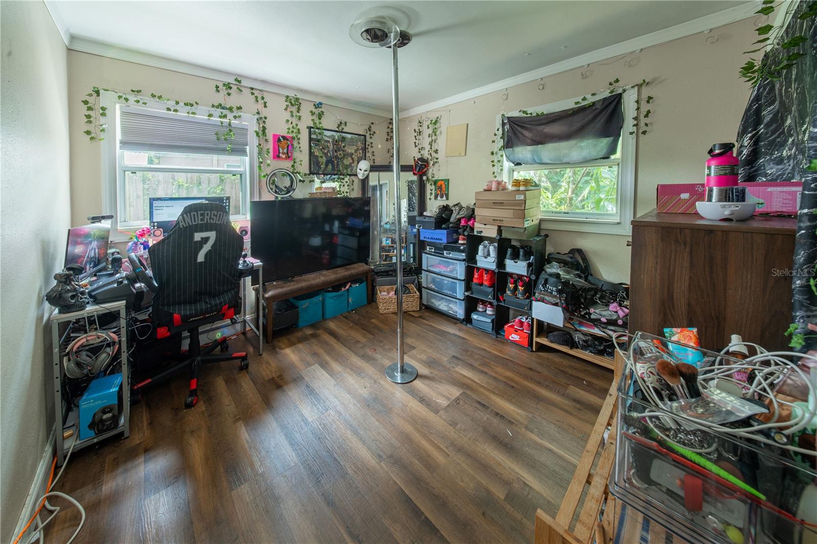 304 E HYDRANGIA ST — photo 10