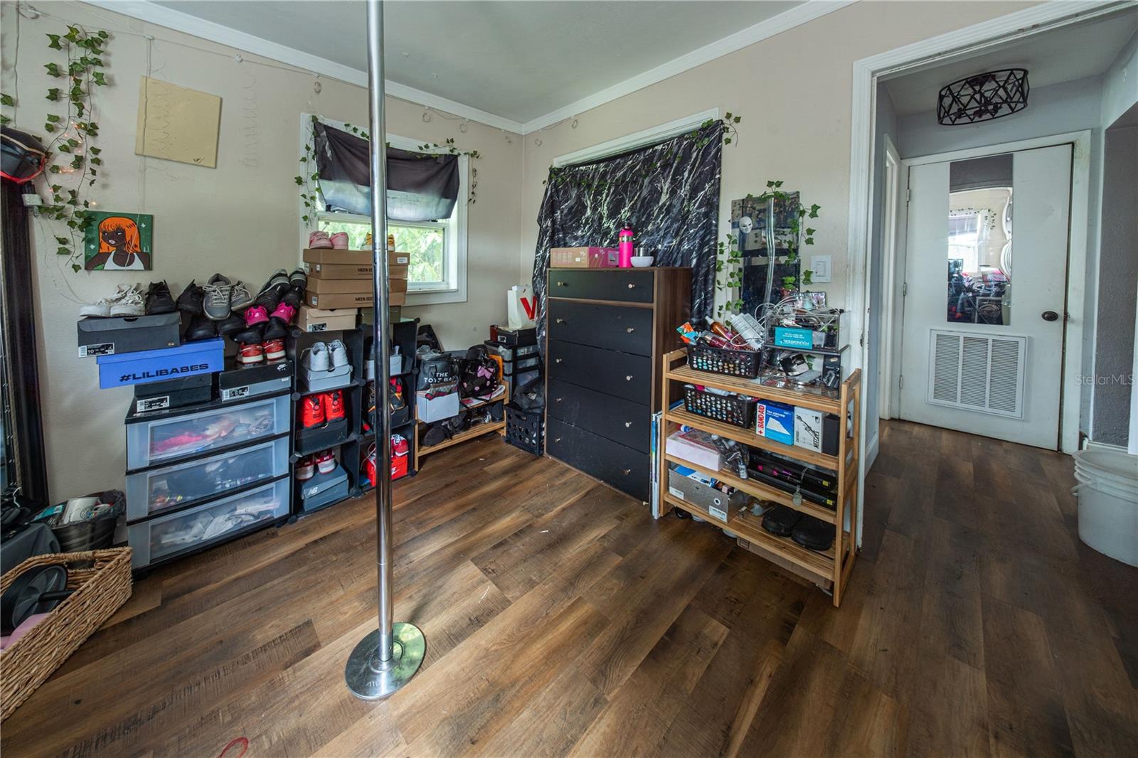 304 E HYDRANGIA ST — photo 11