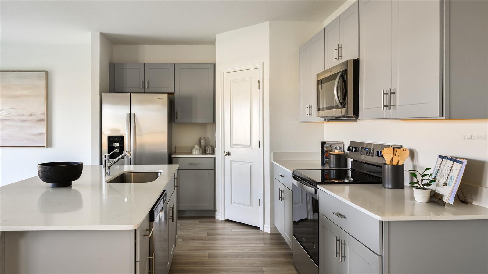 9934 SURFSIDE BAY LOOP — photo 9