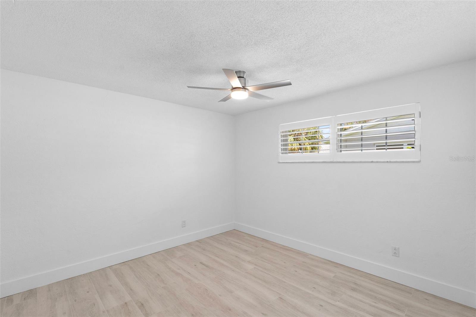 251 N JULIA CIR — photo 20