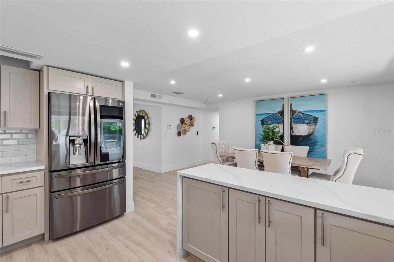 251 N JULIA CIR — photo 11