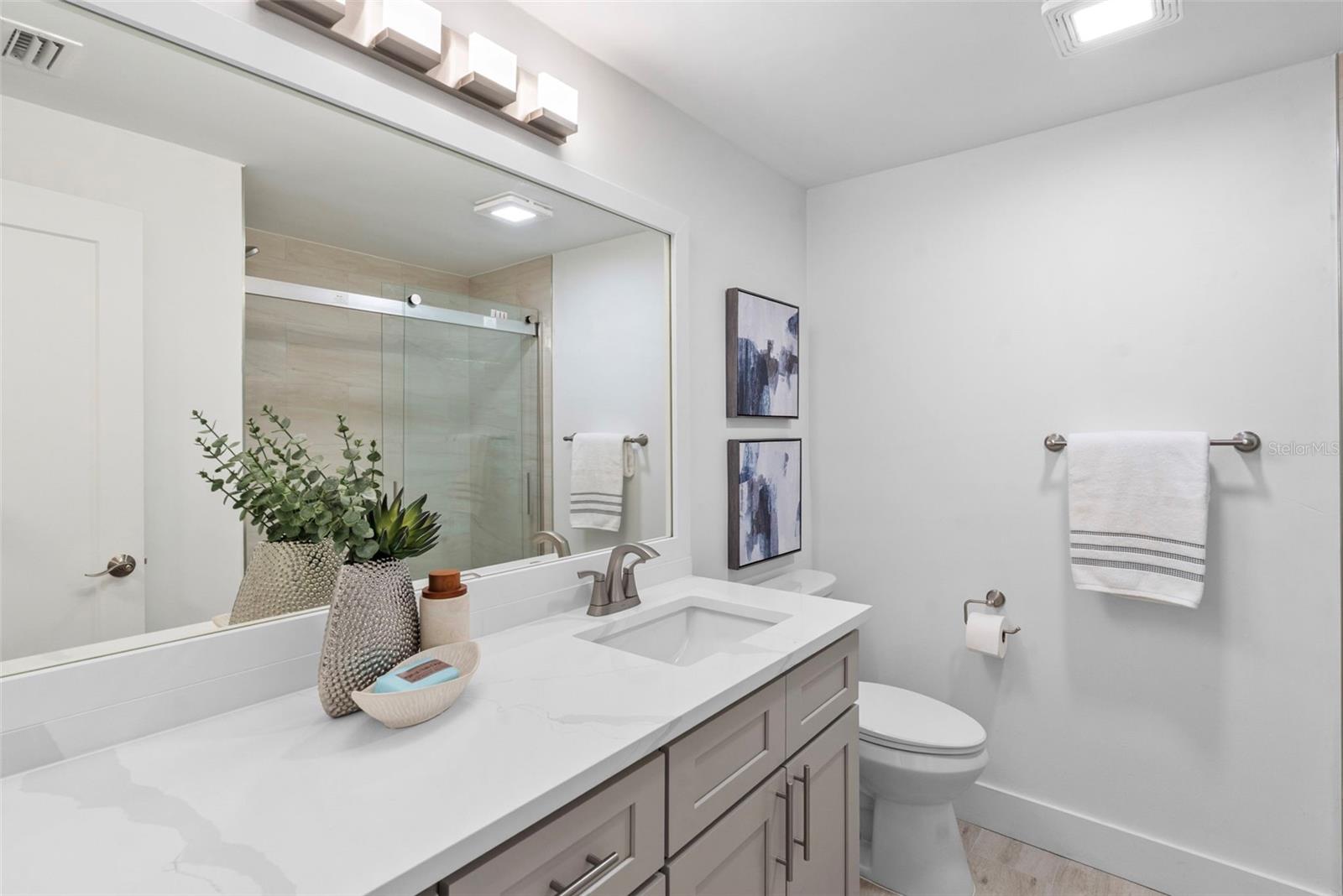 251 N JULIA CIR — photo 28
