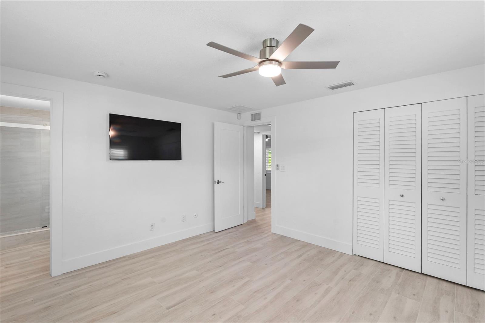 251 N JULIA CIR — photo 21