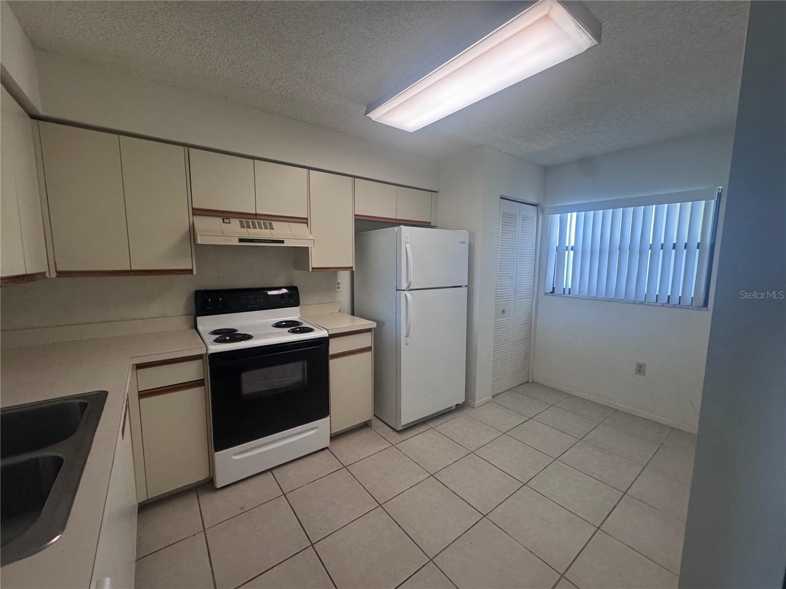 800 COVE CAY DR #5D — photo 8