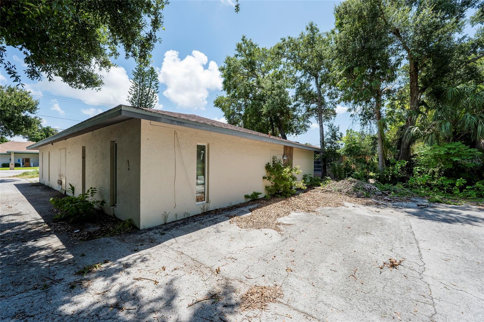 12596 INDIAN ROCKS RD — photo 36