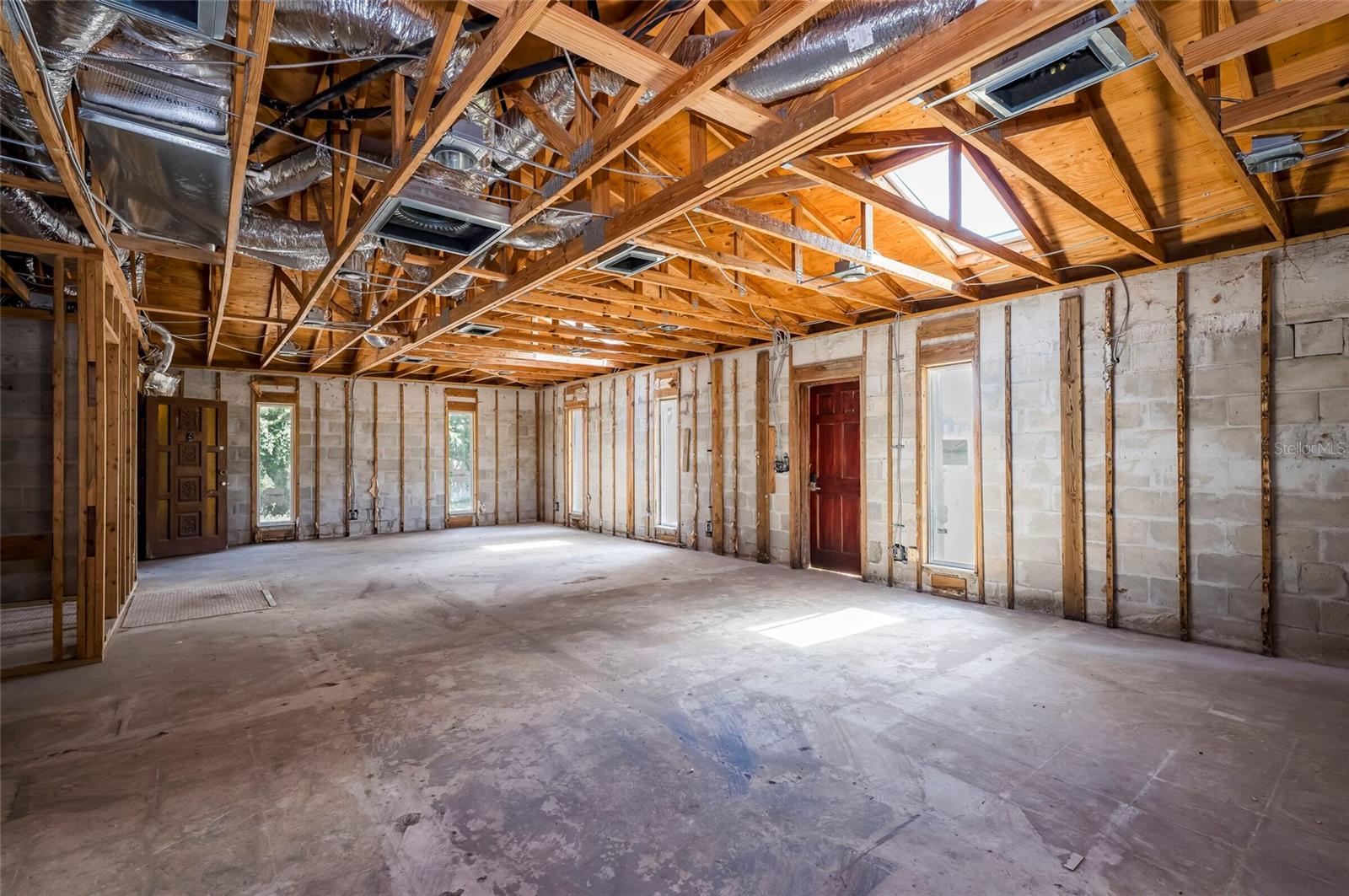 12596 INDIAN ROCKS RD — photo 18