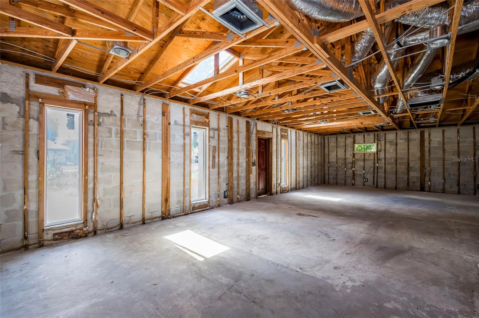 12596 INDIAN ROCKS RD — photo 20