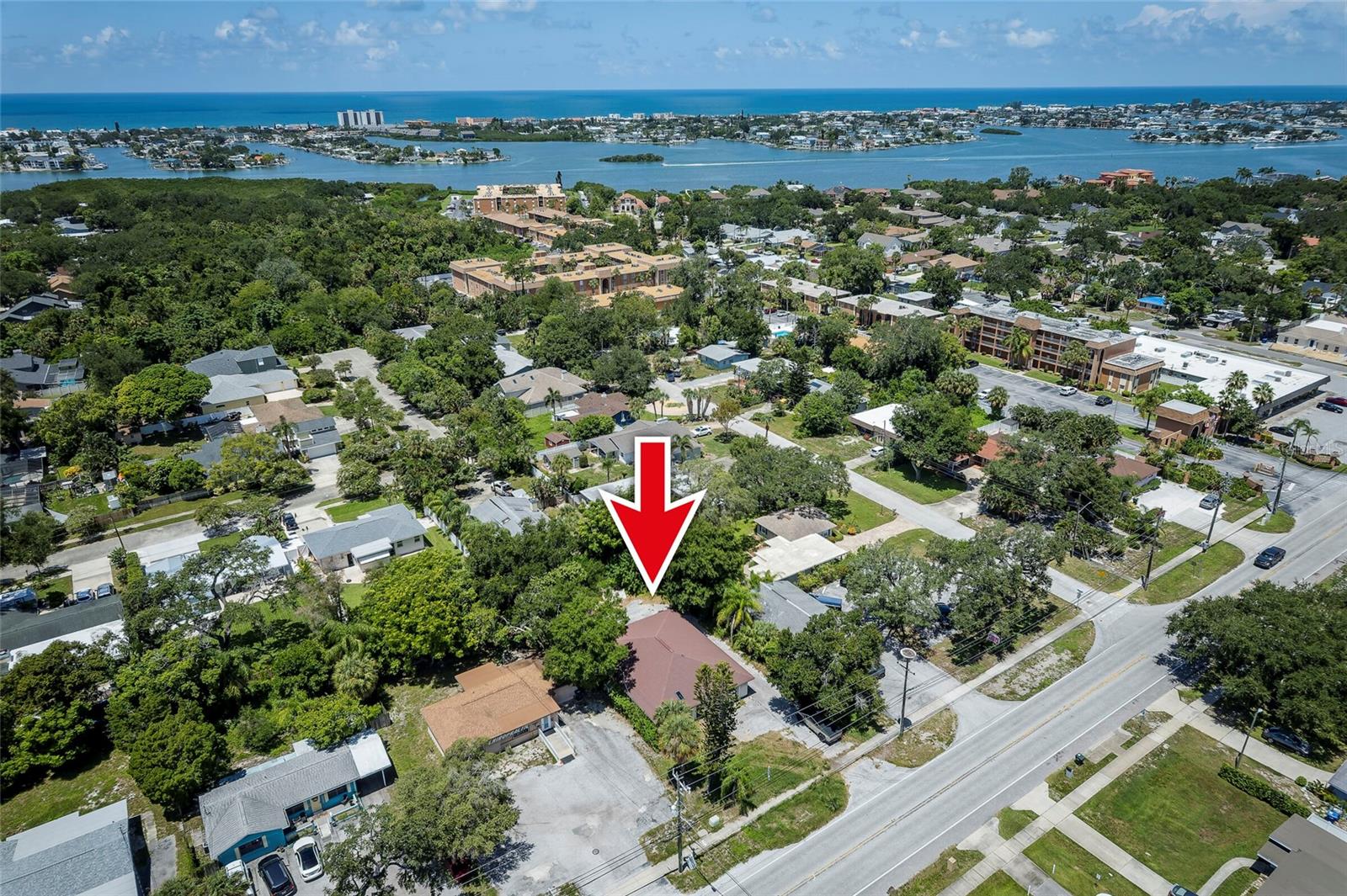 12596 INDIAN ROCKS RD — photo 4