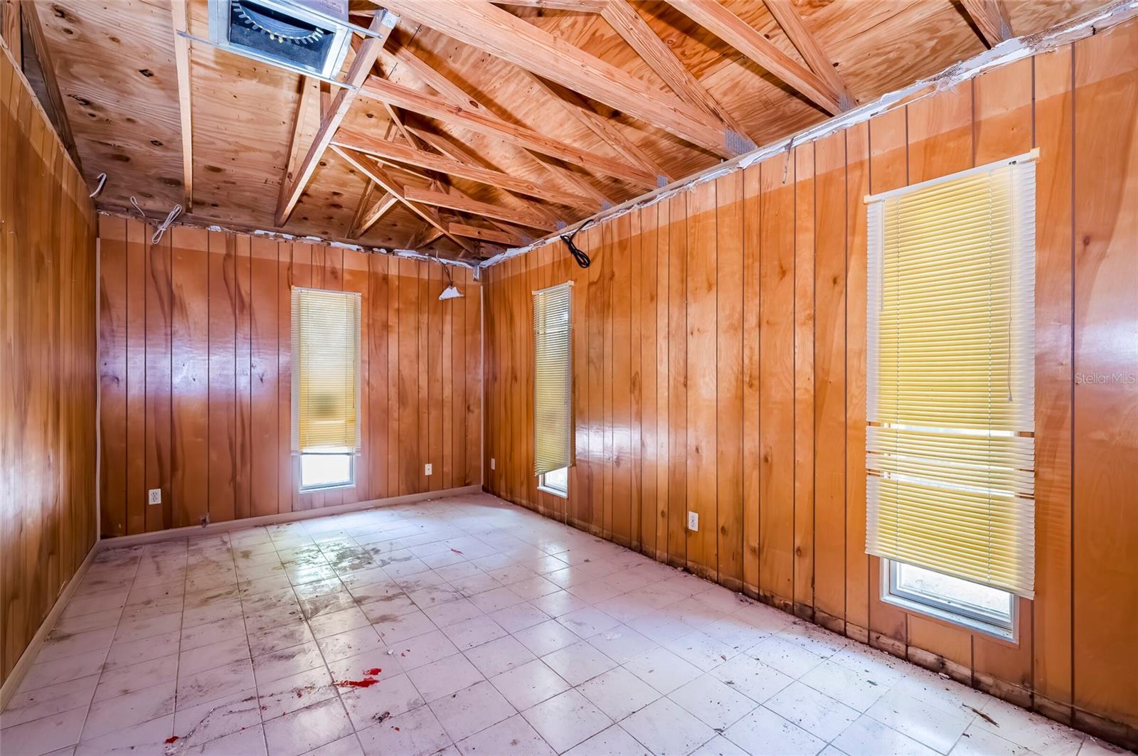 12596 INDIAN ROCKS RD — photo 24