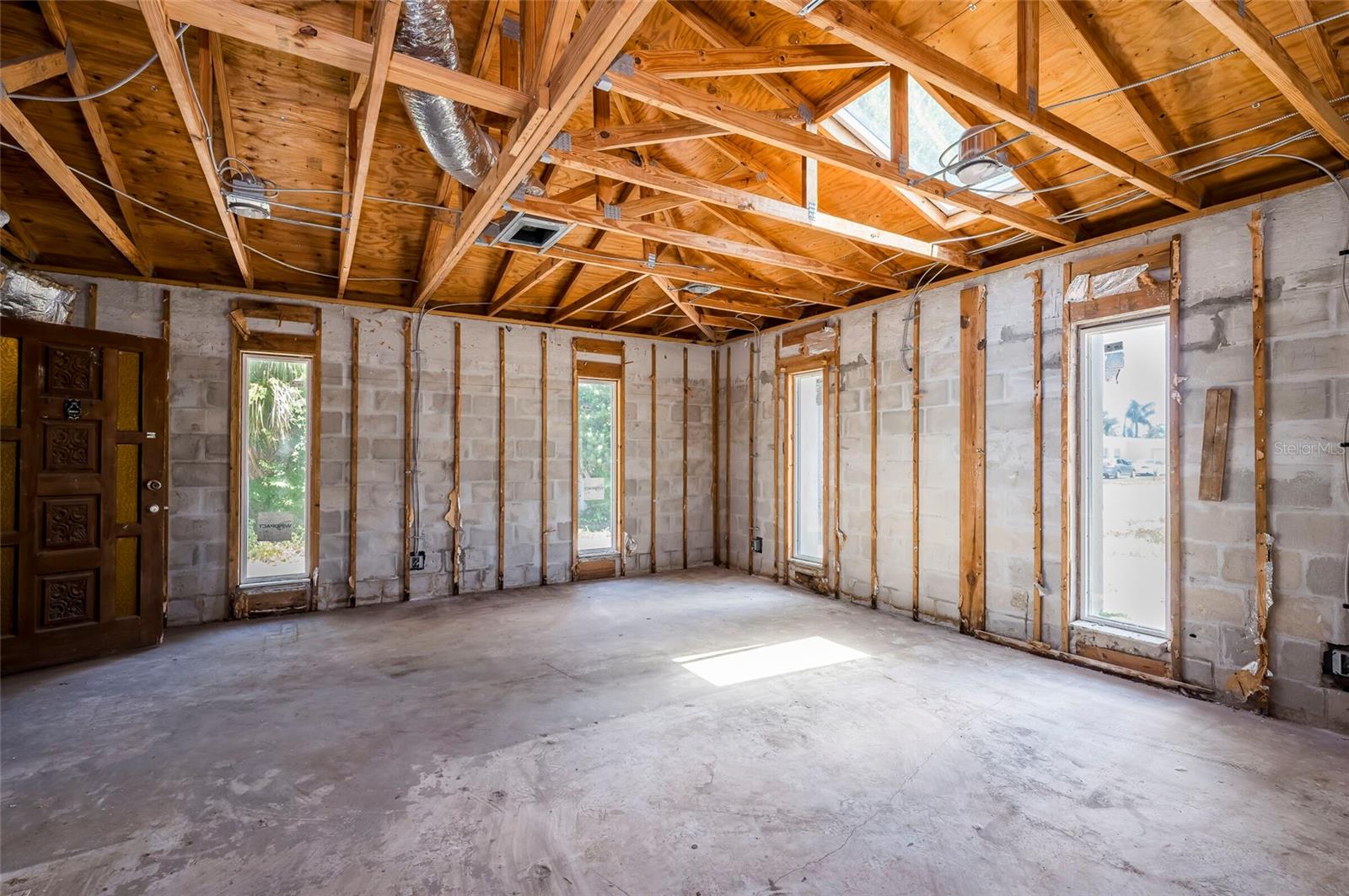 12596 INDIAN ROCKS RD — photo 19