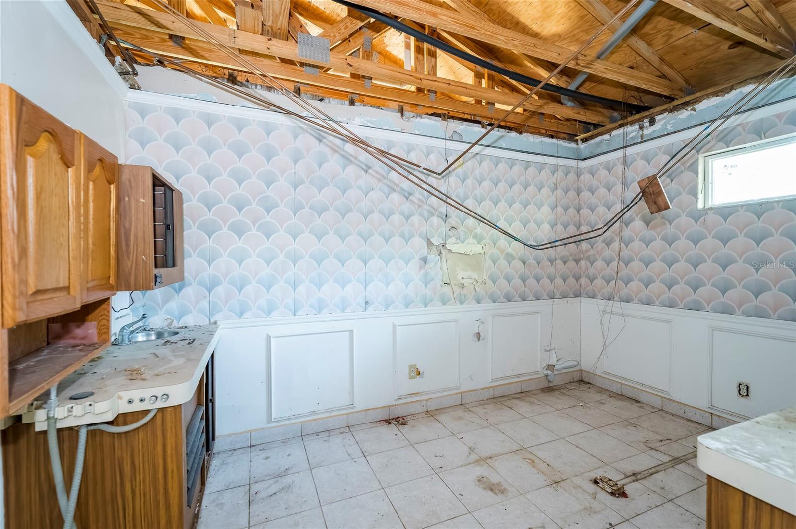 12596 INDIAN ROCKS RD — photo 30