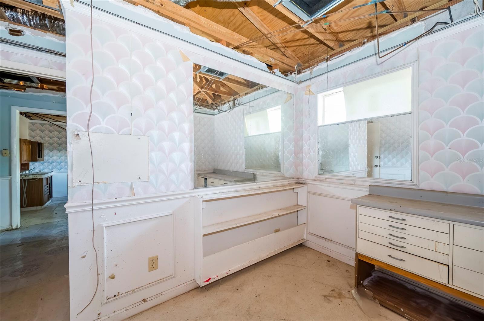 12596 INDIAN ROCKS RD — photo 34