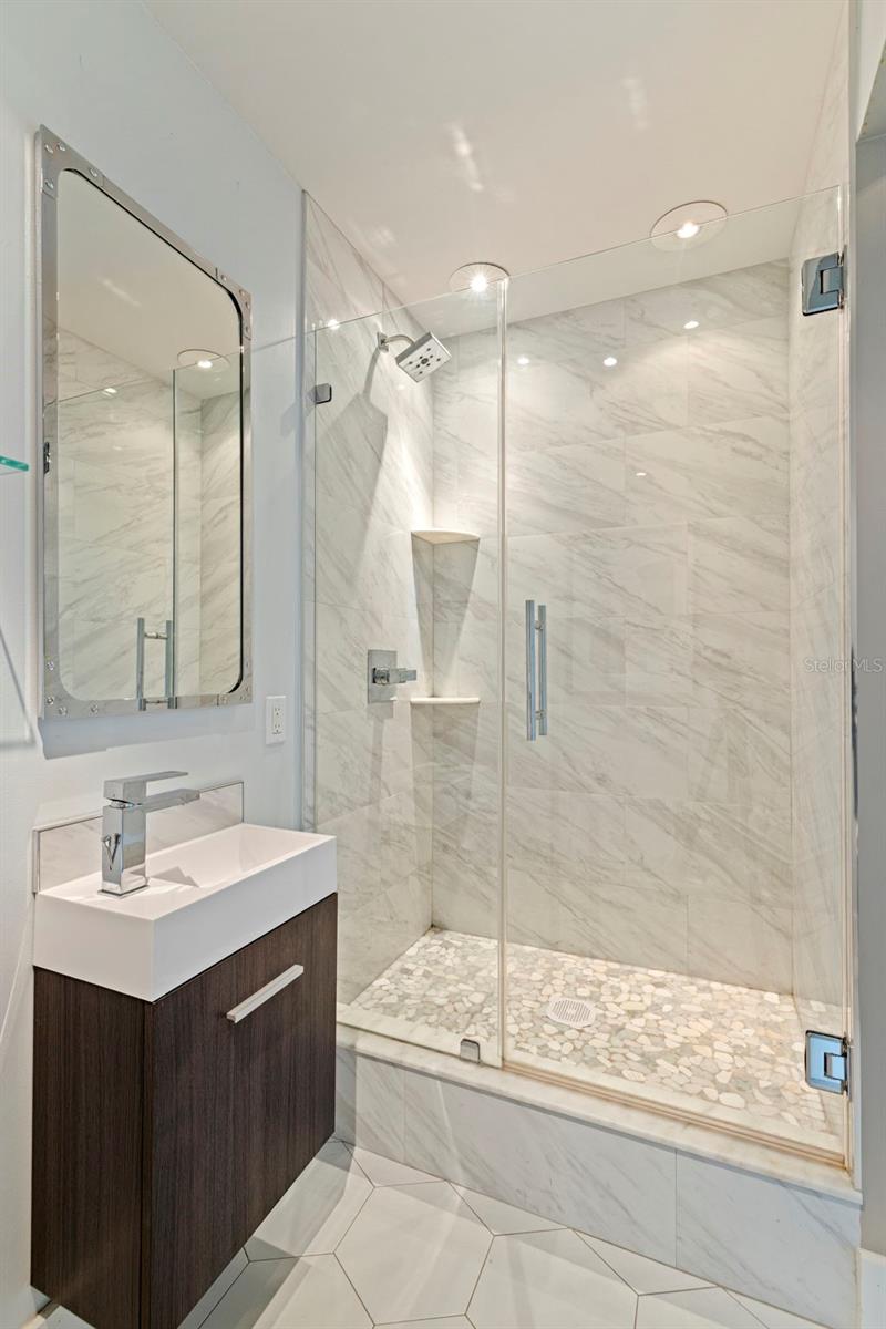 101 S 12TH ST #302 — photo 28