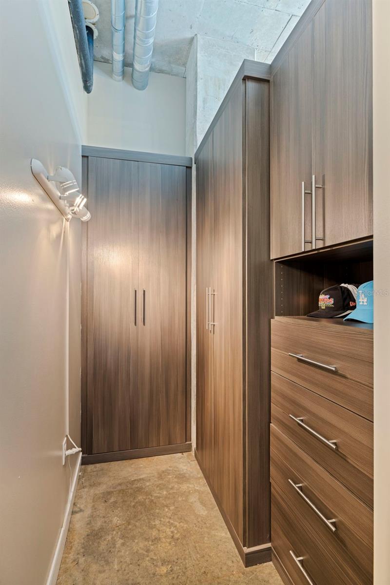 101 S 12TH ST #302 — photo 21