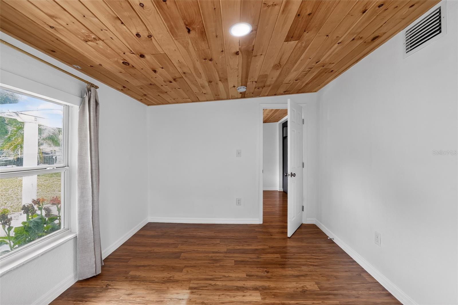 4746 LAMAR RD — photo 12