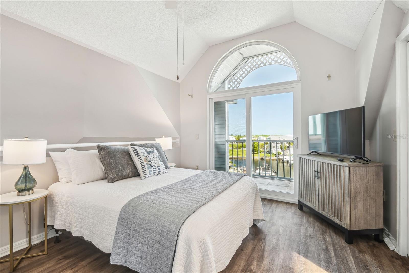 5537 SEA FOREST DR #301 — photo 30